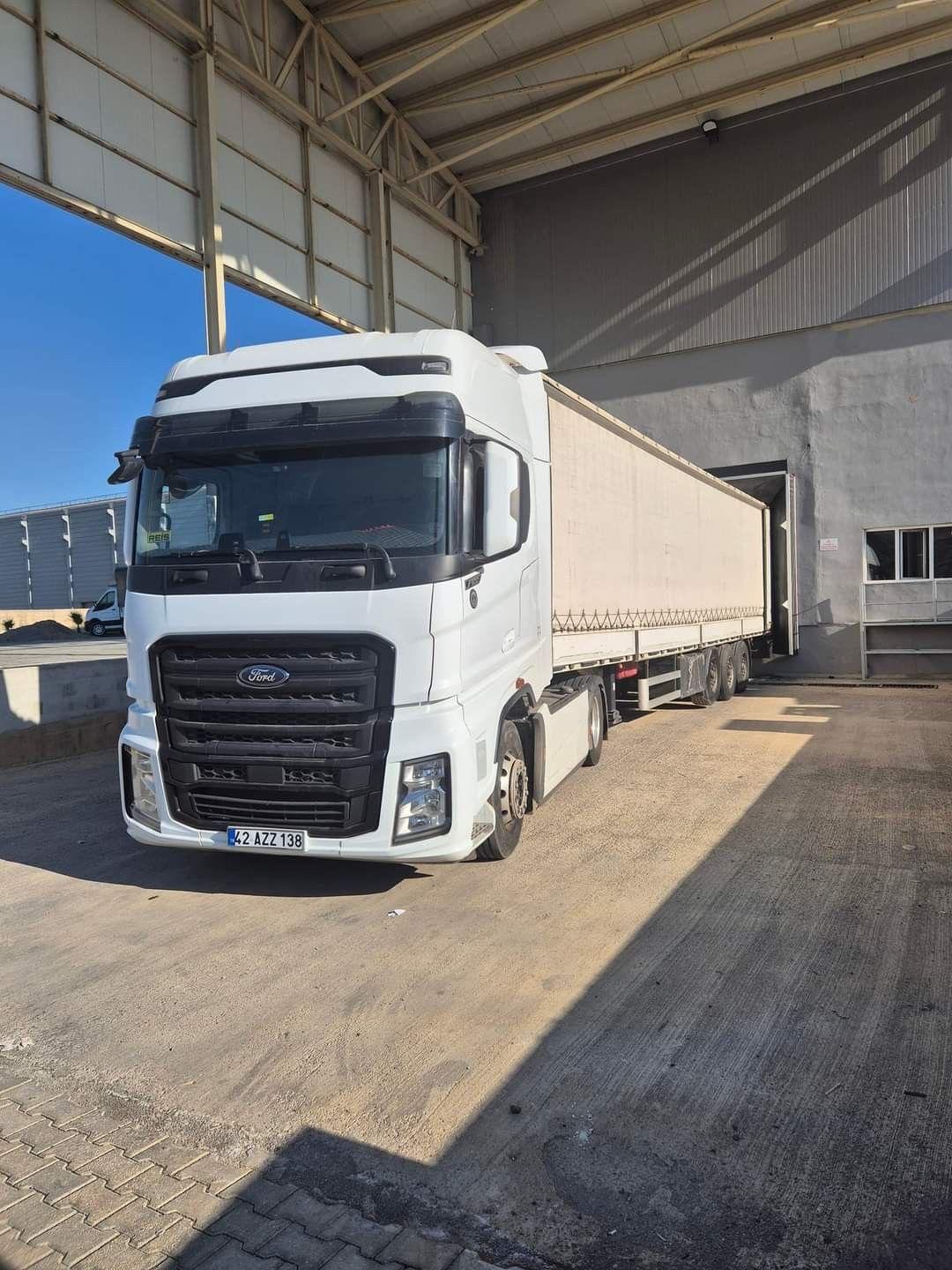 Professional logistics support with secure package handling